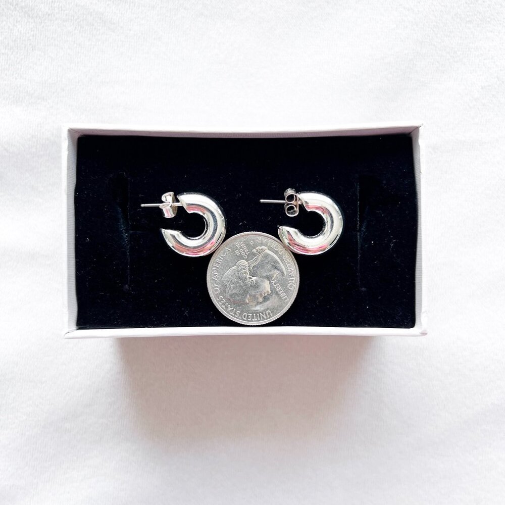 Madewell Chunky Silver Hoop Stud Earrings - Picture 3 of 3